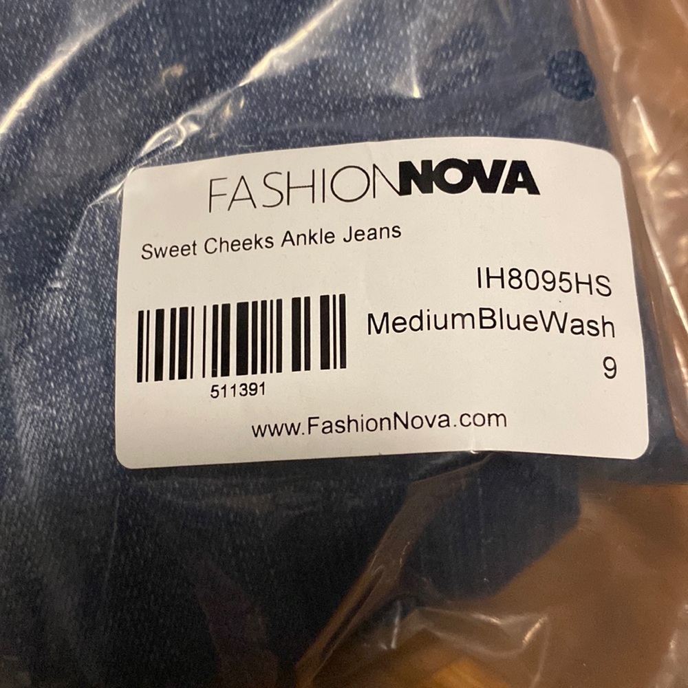 Fashion Nova Ankle Jeans for Sale!